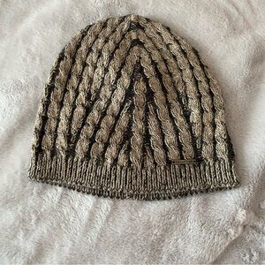 Kuna cable knit 100% baby alpaca winter beanie